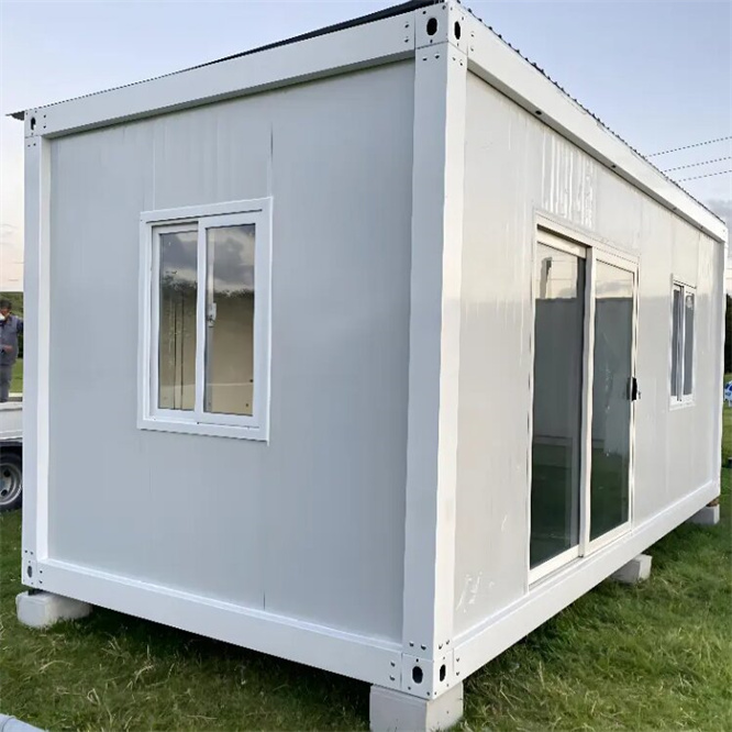 High Quality 40ft 20ft Tiny Modular Steel Container House Prefabric Portable Sandwich Panel Bedroom/Shop/Office for Villa/Hotel 