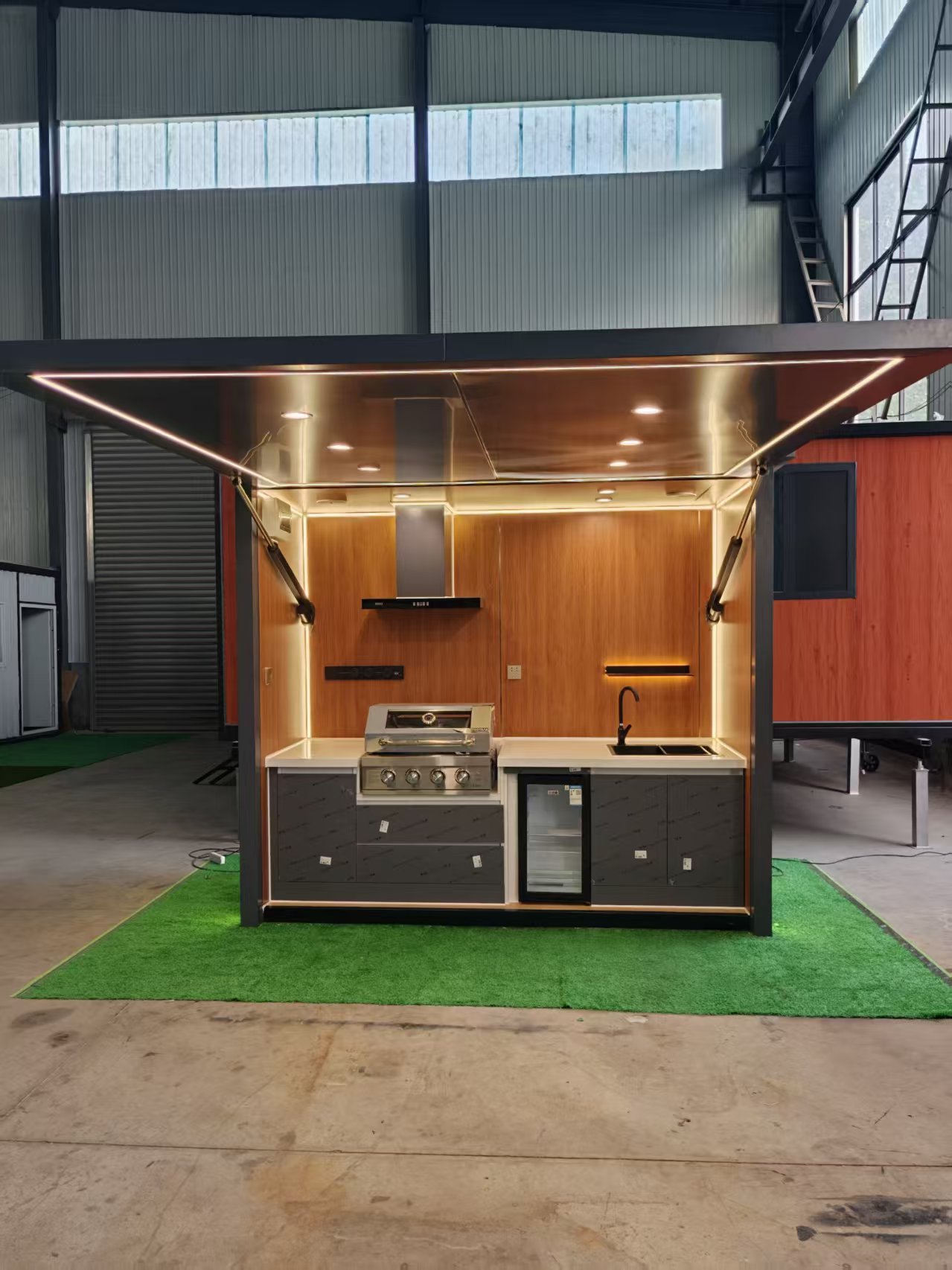 Prefab Modular Outdoor Container Kitchen With Folding Awning LED Light Built-in Grill Sink Refrigerator For Backyard Villa 